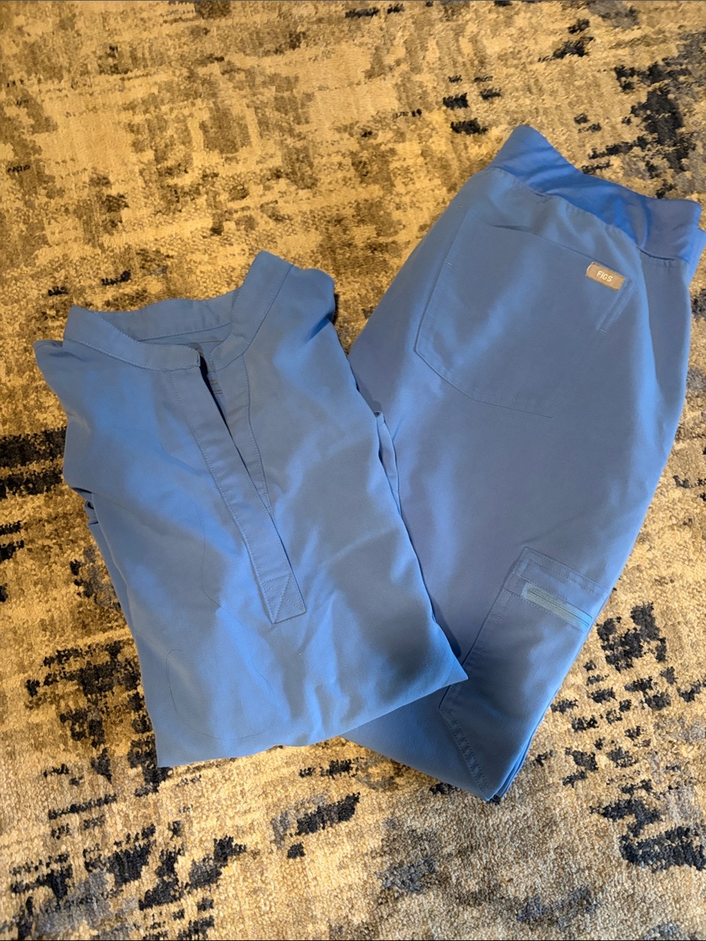 Figs Women's Blue Track Pants & Top Scrub Set